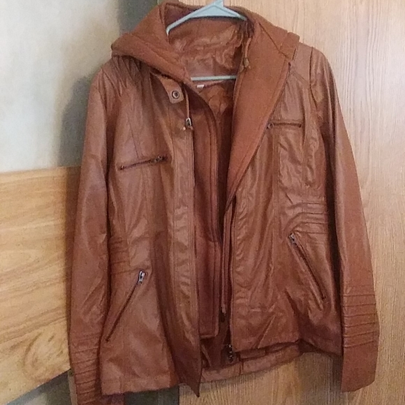 Leather jacket - Picture 2 of 2